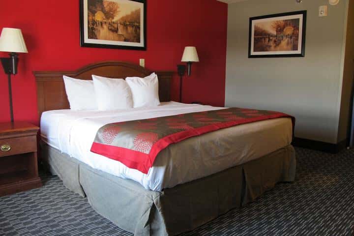 Room 2 of 72