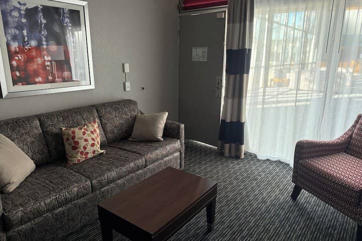 Room 34 of 72