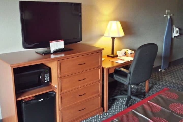 Room 5 of 72