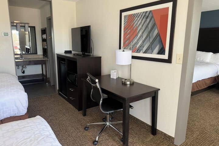 Room 30 of 72
