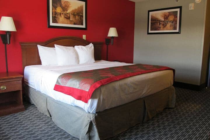 Room 2 of 72