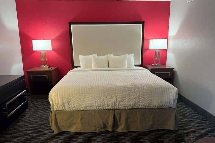 Room 10 of 72