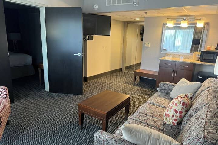 Room 13 of 72
