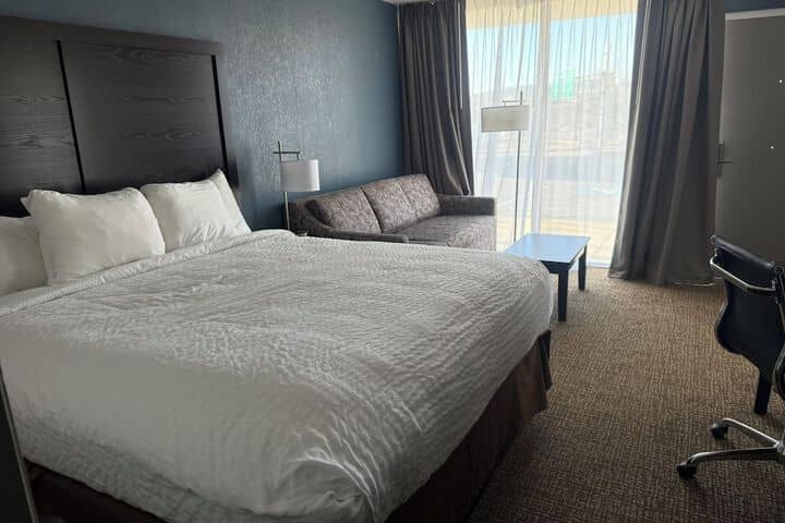 Room 28 of 72