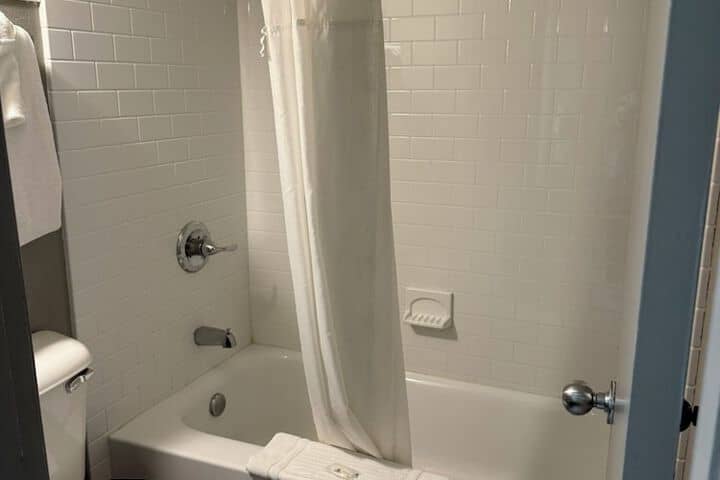 Room 52 of 72