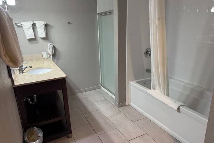 Room 48 of 72